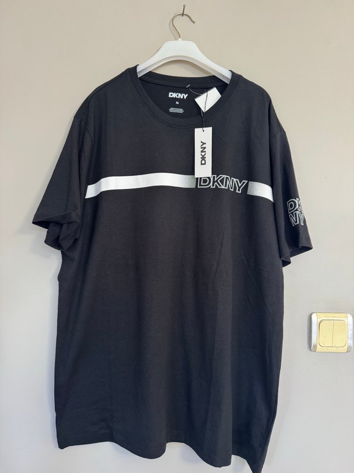 DKNY Siyah Oversize Erkek Tshirt Amerikadan — görsel 2/3
