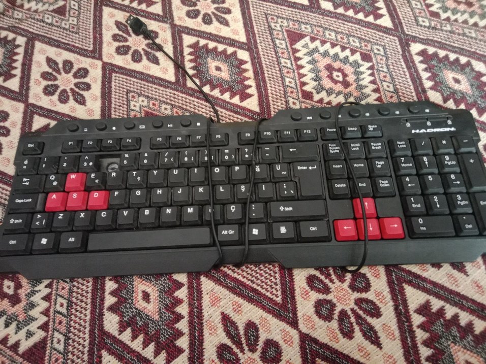 Kablolu Siyah-Kırmızı Klavye - Görsel 2