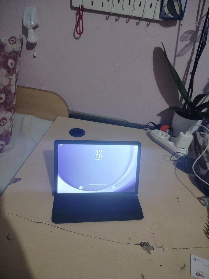 Siyah Tablet ile kılıfı - Görsel 2