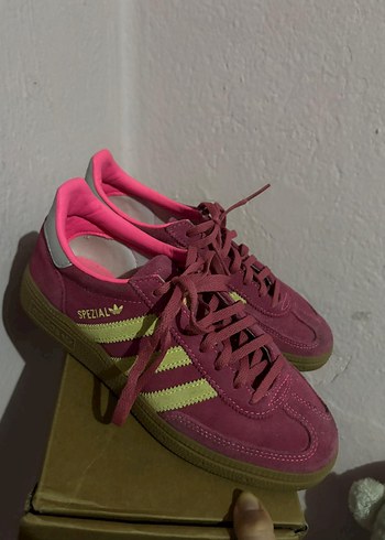 Pembe. orjinal spor ayakkabı - Görsel 3