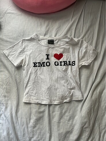 Y2k streetwear crop