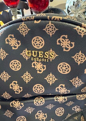 Guess Kadın Sırt Çantası - Görsel 3