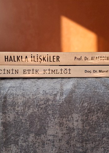  Gazetecinin Etik Kimliği ve Halkla İlişkiler Kitapları