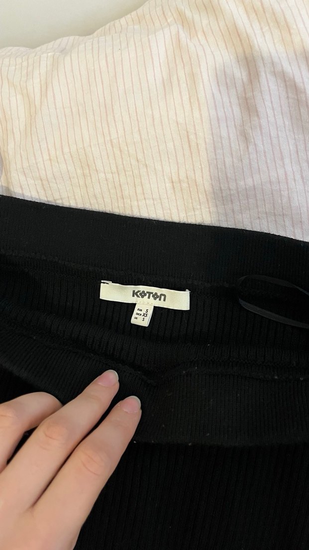 Piliseli Siyah Uzun Kadın Etek - Görsel 3