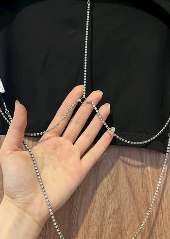 Siyah Süet Mini Crop Top tişört - Görsel 4