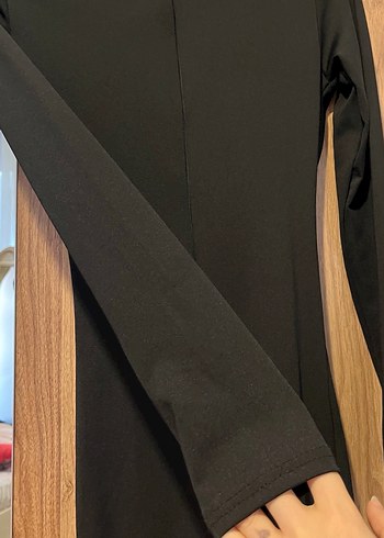 Uzun Siyah Drapeli Yüksek Yakalı Elbise - Görsel 8