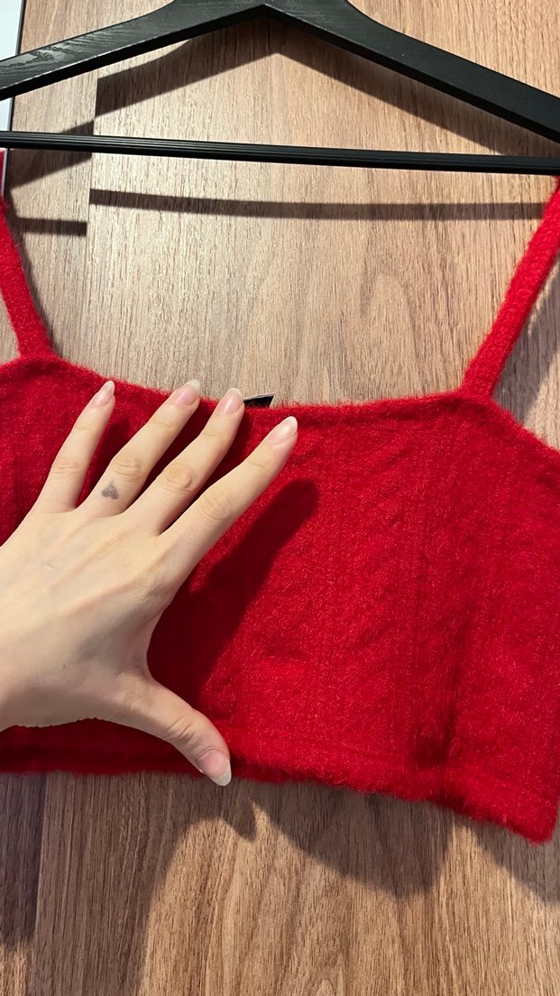 Kırmızı Örgü İp Askılı Crop Top - Görsel 3