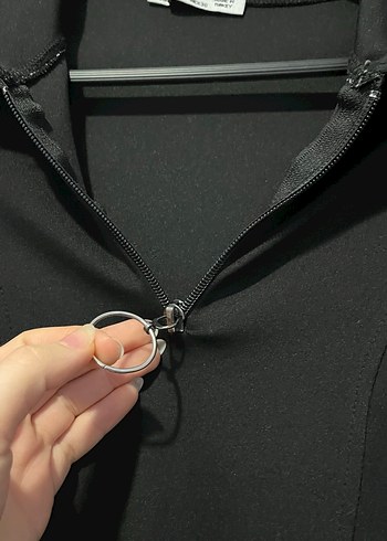 Zincir Detaylı Siyah Kısa Kollu Mini Elbise - Görsel 6