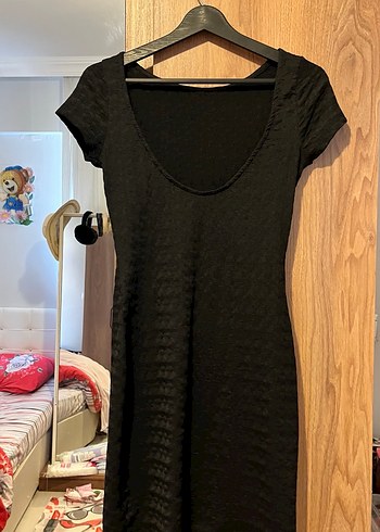 V Yaka Siyah Midi Kadın Elbise - Görsel 3