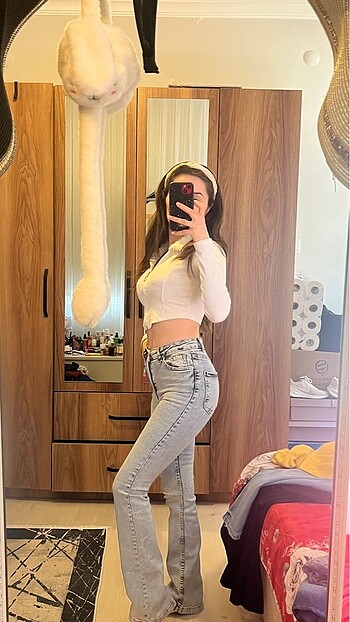 Kar yıkamalı İspanyol paça kot pantolon ????