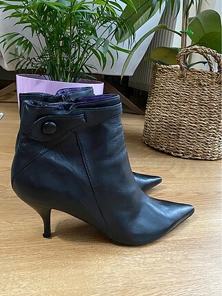 Nine West Nine west markalı ince topuklu bot