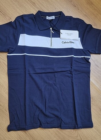 CALVİN KLEİN ERKEK POLO YAKA FERMUARLI 