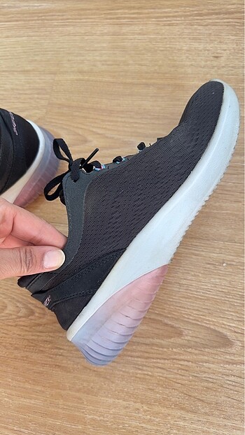 37 Beden siyah Renk beden uymadığı için satıyorum orijinal skechers l