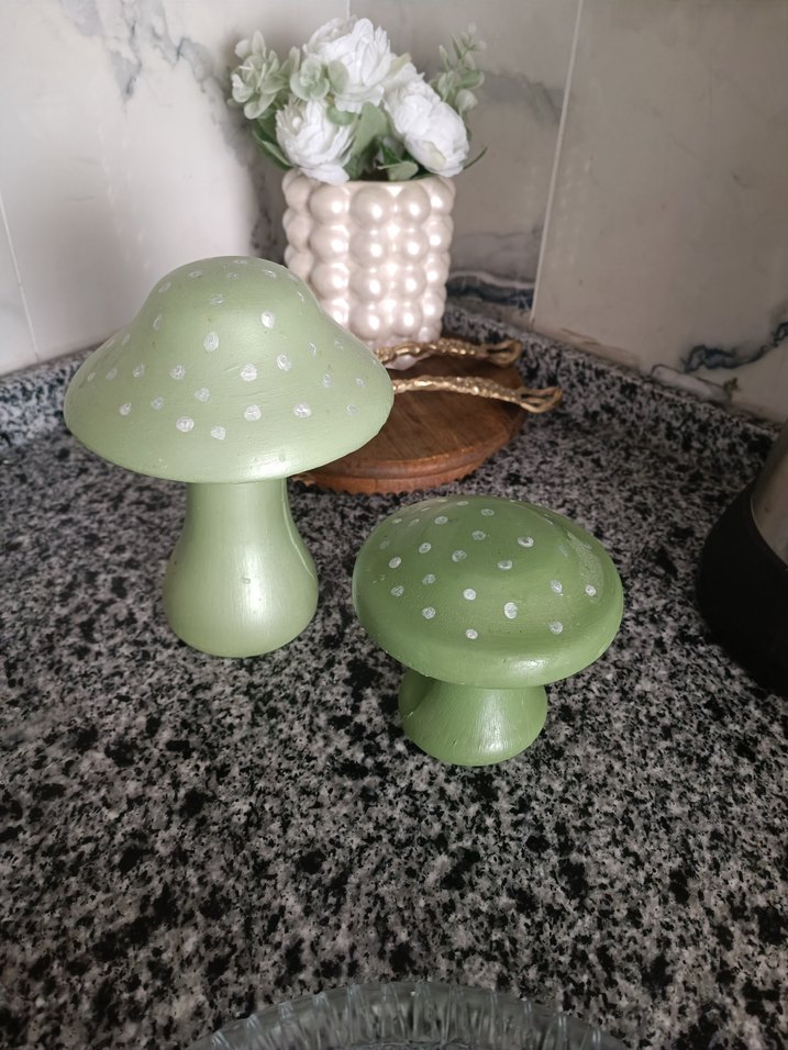 Yeşil Pastel Renkli Mantar Figürleri - Görsel 4