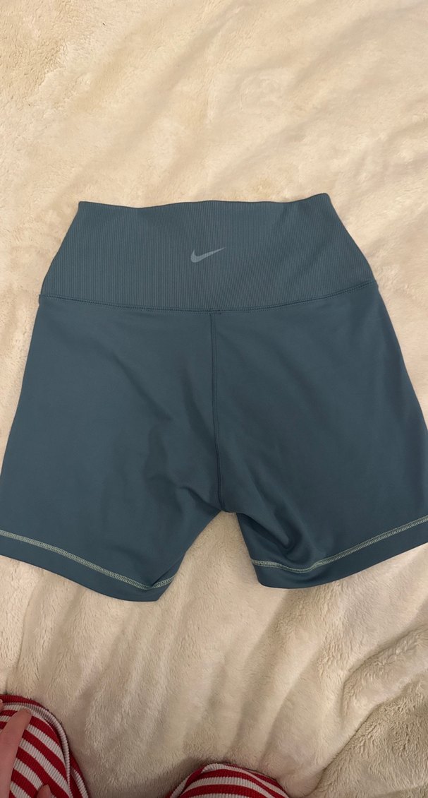 Nike One High Rise Kadın Yeşil Tayt - Görsel 4