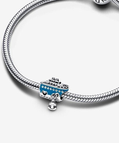  Beden beyaz Renk Çapalı Yolcu Gemisi Charm
