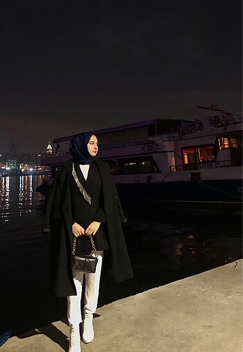 Siyah ceket kaban