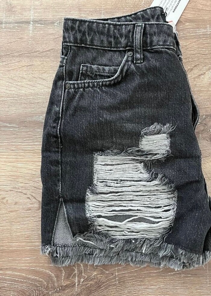 yırtık detay yüksek bel kot şort - Görsel 3