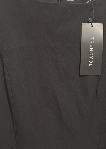 Siyah V Yakalı Kolsuz elbise - Görsel 3