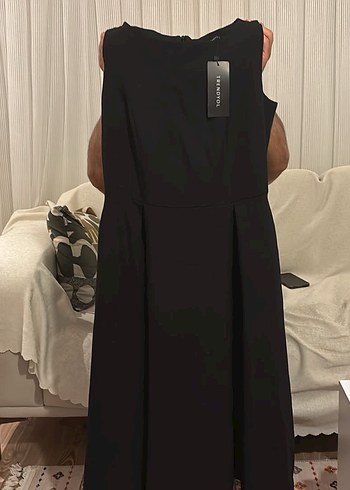 Siyah V Yakalı Kolsuz elbise - Görsel 2