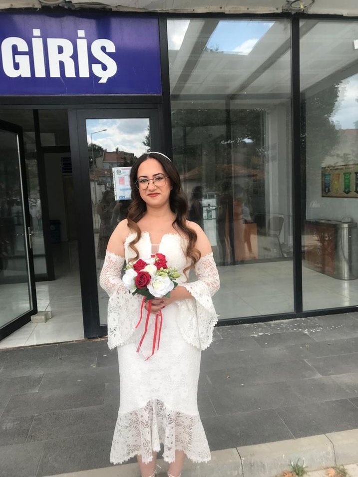 Dantel Detaylı Straplez Midi Nikah Elbisesi - Görsel 2