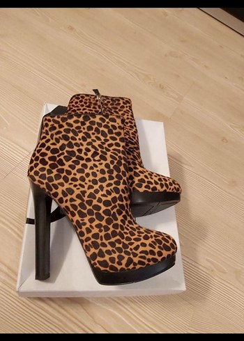 Leopar Desenli Süet Platform Topuklu Kadın Bot