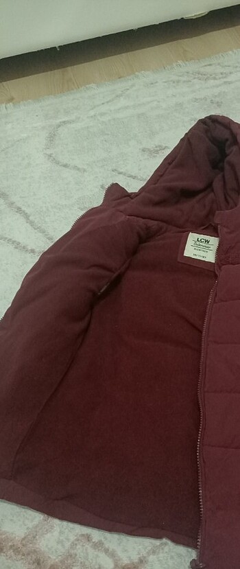 LC Waikiki Bordo renkli yelek