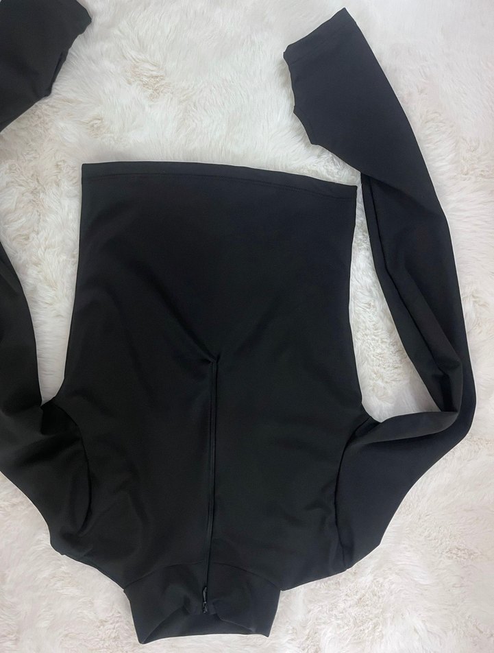 Parmak geçirmeli Yüksek Yakalı Spor Üst - Görsel 3