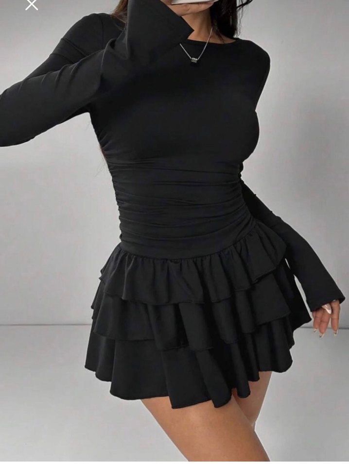Siyah Eteği Kat Kat Kısa Elbise - Görsel 2