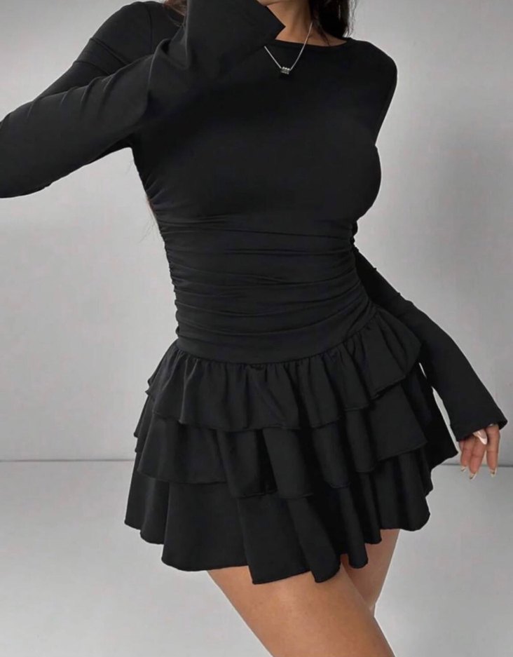 Siyah Eteği Kat Kat Mini Fırfırlı Elbise - Görsel 2