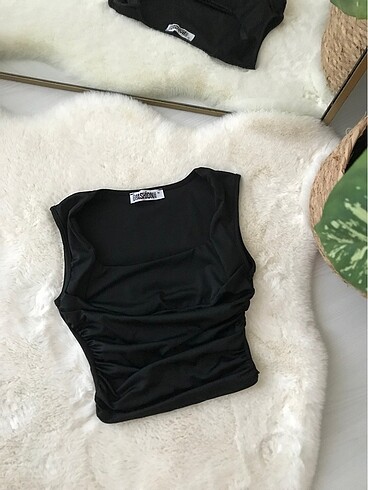 Büzgülü crop top
