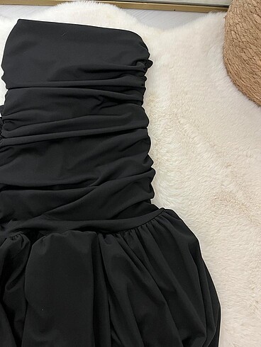 m Beden siyah Renk Eteği balon straplez kısa elbise