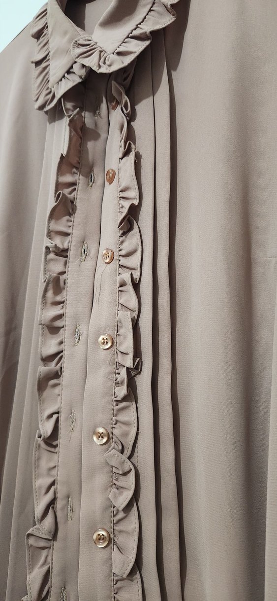 Bej Fırfırlı Gömlek - Görsel 2