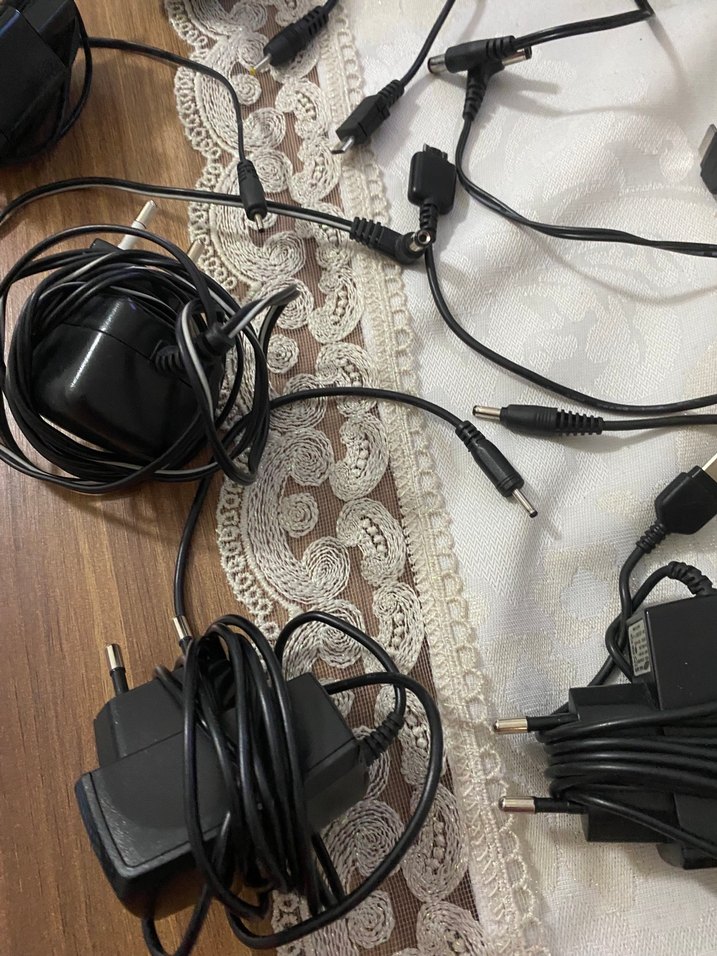 Siyah Telefon Şarj Cihazları - Görsel 4