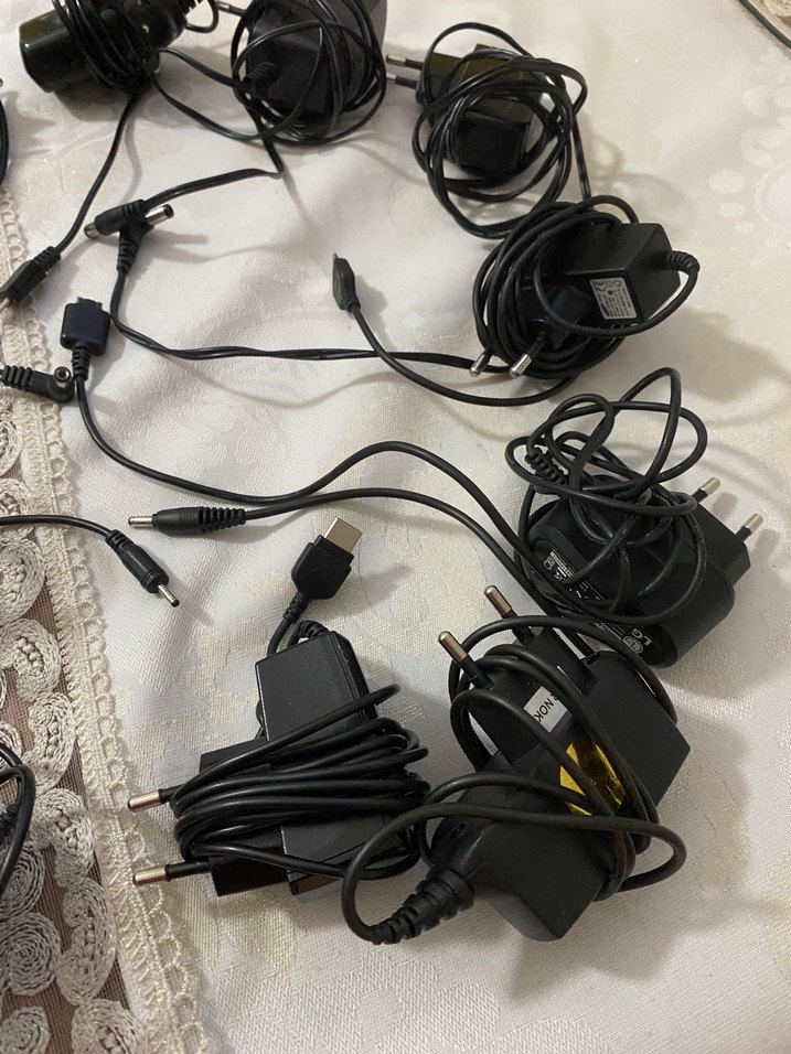 Siyah Telefon Şarj Cihazları - Görsel 2