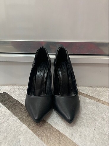 Diğer Siyah Stiletto