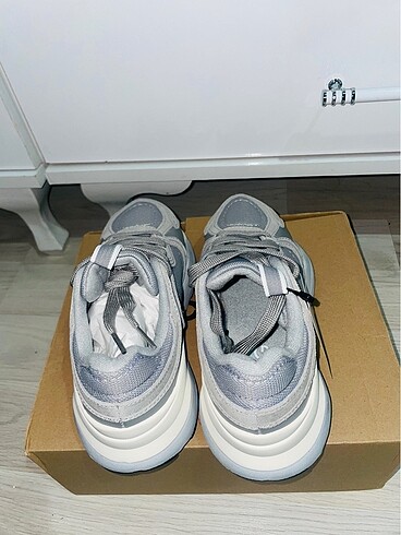 37 Beden Mango sneakers
