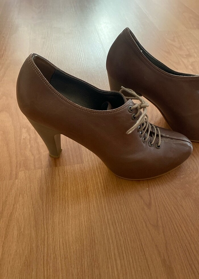 Topuklu ayakkabı - Görsel 3