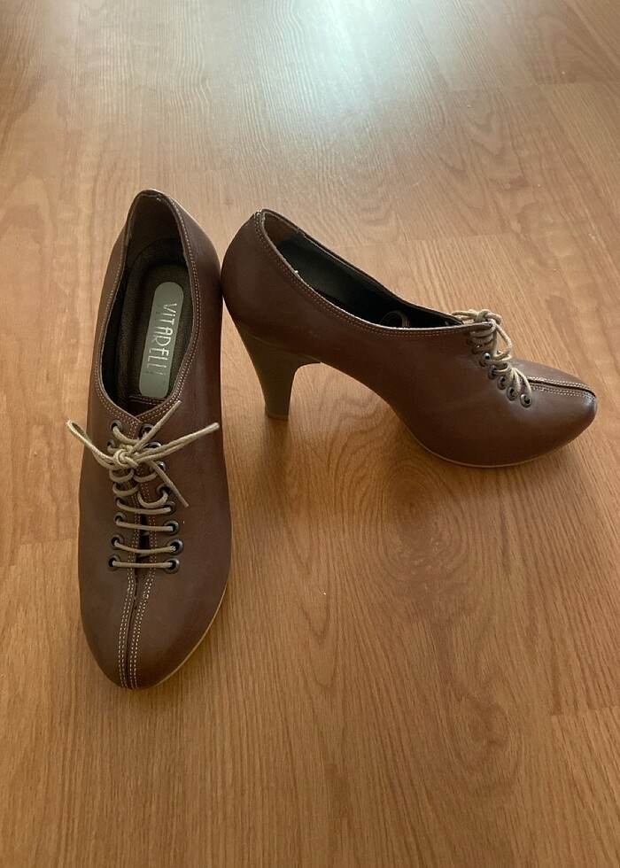 Topuklu ayakkabı - Görsel 2