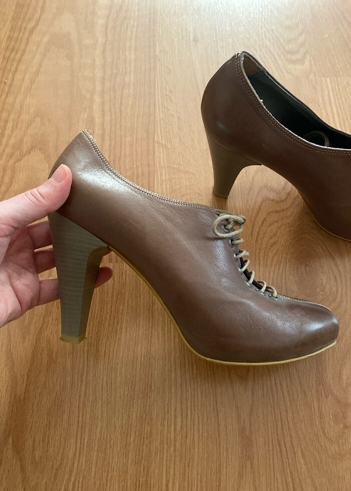 Topuklu ayakkabı - Görsel 4