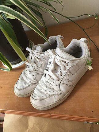 Orjinal beyaz nike spor ayakkabı