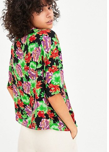 Çiçek Baskılı Renkli V Yaka Kadın Tunik - Görsel 2