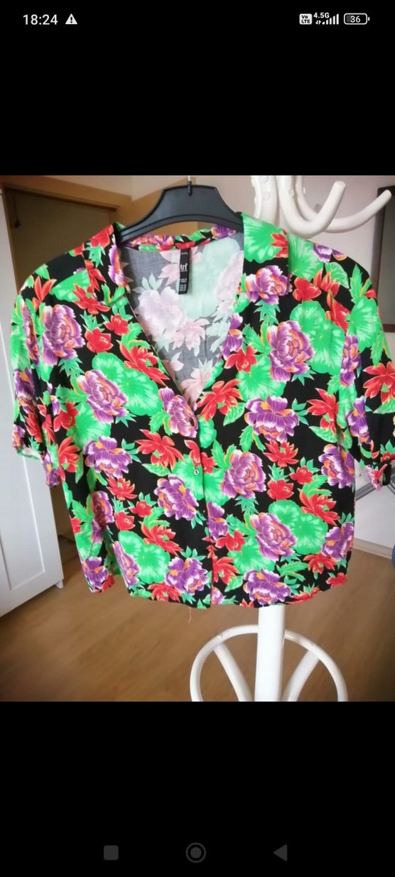 Çiçek Baskılı Renkli V Yaka Kadın Tunik - Görsel 3