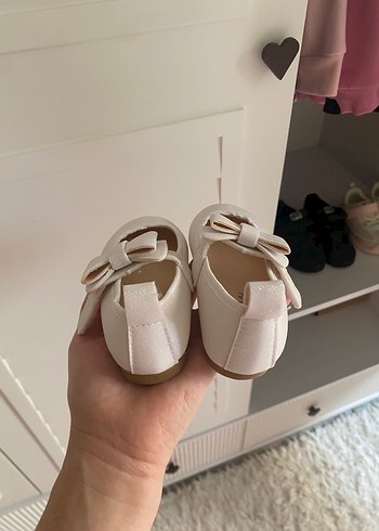 Kız Çocuk Beyaz Fiyonk Detaylı Babet - Görsel 3