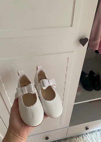 Kız Çocuk Beyaz Fiyonk Detaylı Babet - Görsel 7