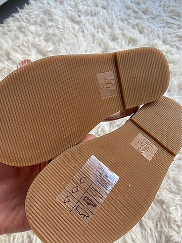25 Beden H&M Sandalet