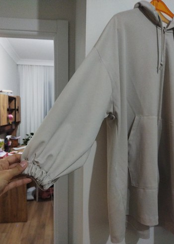 l Beden Gri Kapüşonlu Salaş Midi hırka