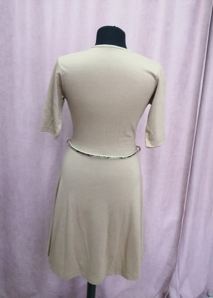 Kısa kollu elbise - Görsel 2