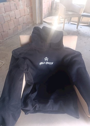 Kapüşonlu Siyah Sweatshirt