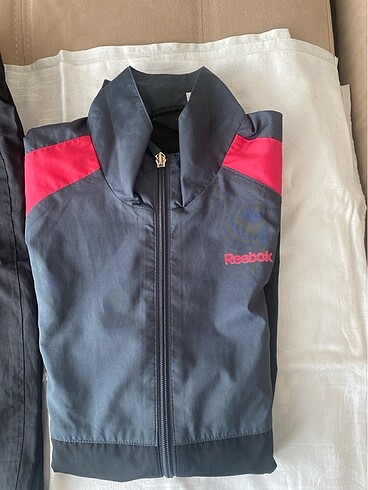 xs Beden Reebok orjinal eşofman takımı